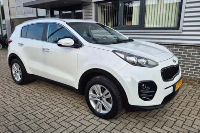 Kia Sportage (2016) thumbnail 5