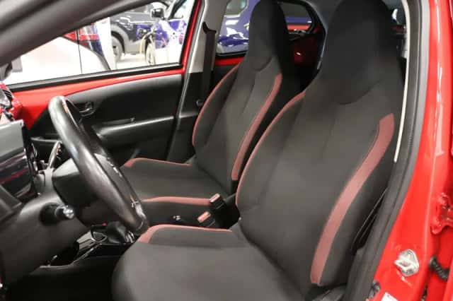 Toyota Aygo (2018) thumbnail 4