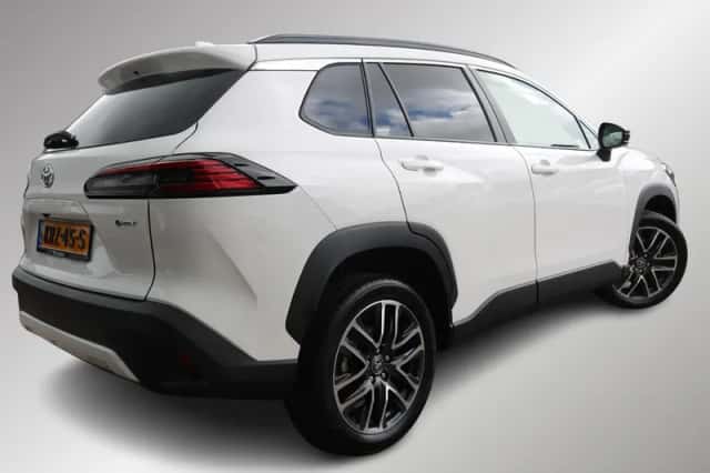 Toyota Corolla Cross (2025) thumbnail 2