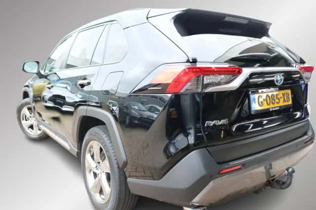 Toyota RAV4 (2020) thumbnail 6