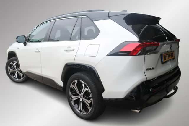 Toyota RAV4 (2022) thumbnail 6