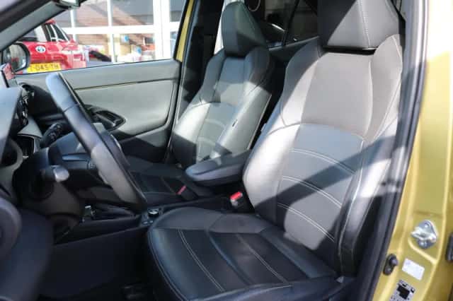 Toyota Yaris Cross (2022) thumbnail 3