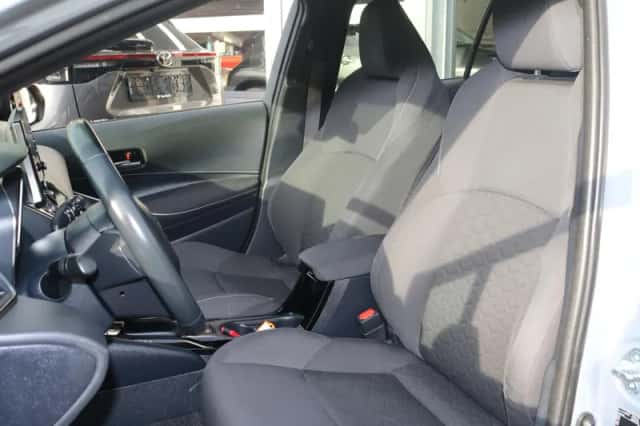 Toyota Corolla (2022) thumbnail 3