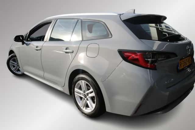Toyota Corolla (2022) thumbnail 6