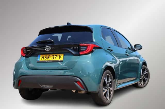 Toyota Yaris (2025) thumbnail 2
