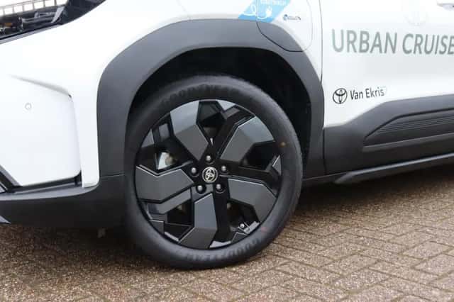 Toyota Urban Cruiser (2026) thumbnail 3