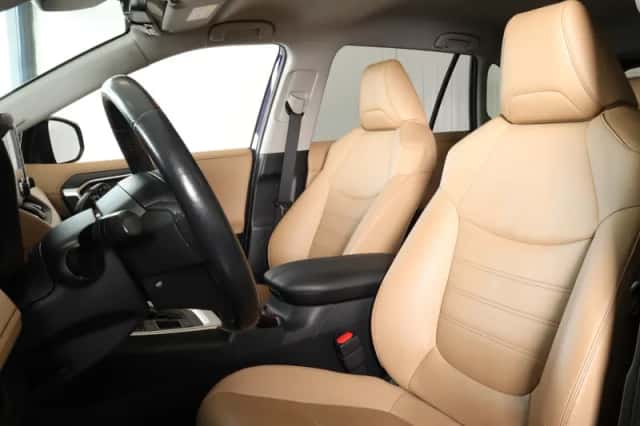 Toyota RAV4 (2020) thumbnail 5