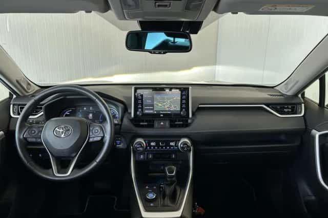 Toyota RAV4 (2020) thumbnail 3
