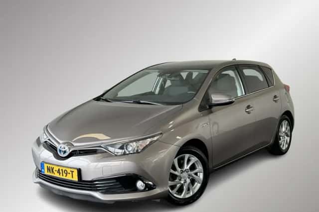 Toyota Auris (2016) thumbnail 1