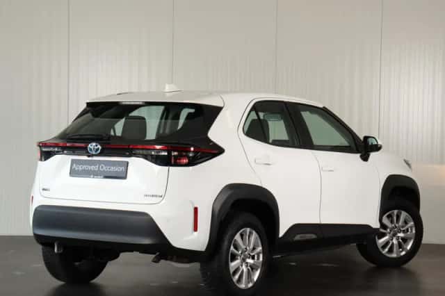 Toyota Yaris Cross (2023) thumbnail 2