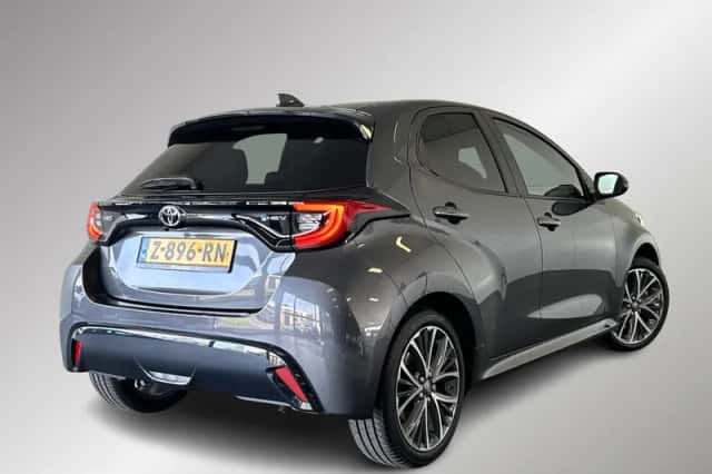Toyota Yaris (2024) thumbnail 2