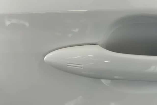 Toyota Corolla (2023) thumbnail 6