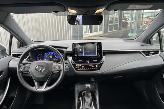 Toyota Corolla (2022) thumbnail 3