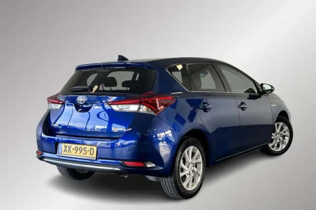 Toyota Auris (2019) thumbnail 2
