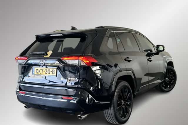 Toyota RAV4 (2022) thumbnail 2