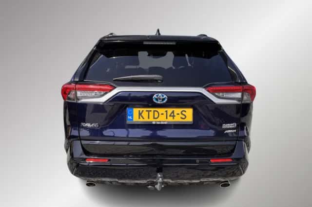 Toyota RAV4 (2021) thumbnail 2