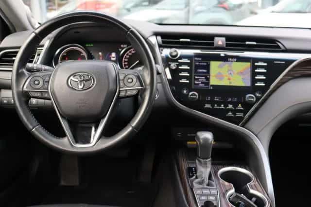 Toyota Camry (2019) thumbnail 4