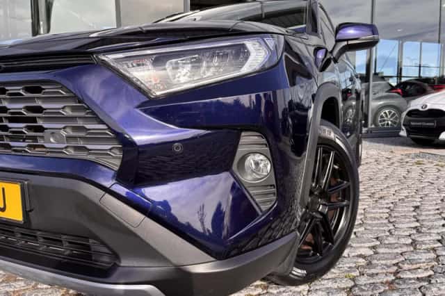 Toyota RAV4 (2019) thumbnail 6