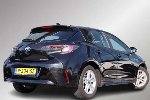 Toyota Corolla (2022) thumbnail 2