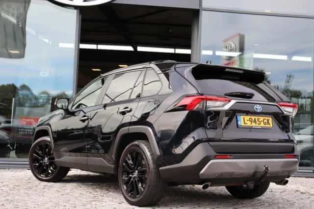 Toyota RAV4 (2021) thumbnail 6