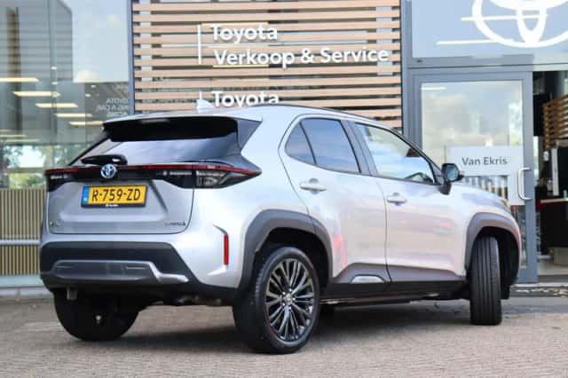 Toyota Yaris Cross (2022) thumbnail 2
