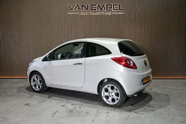Ford Ka (2011) thumbnail 5