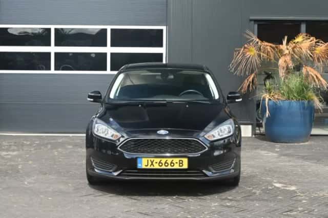 Ford Focus (2016) thumbnail 5