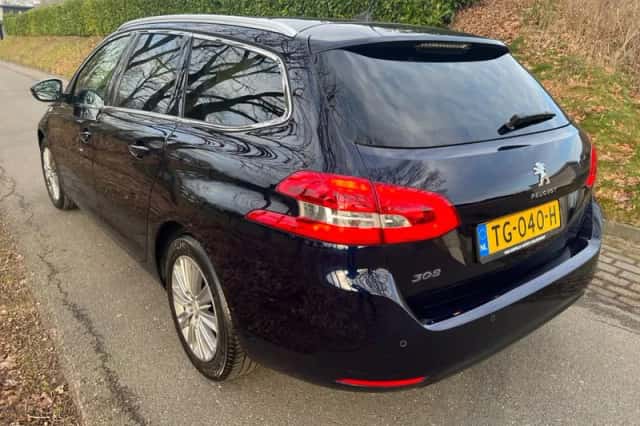 Peugeot 308 (2018) thumbnail 2