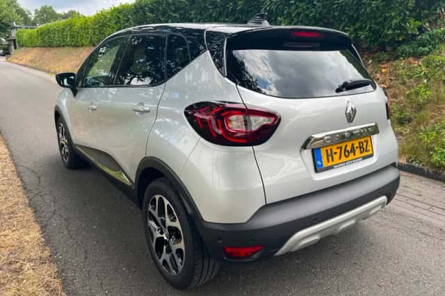 Renault Captur (2019) thumbnail 2