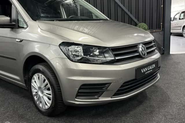 Volkswagen Caddy (2016) thumbnail 5