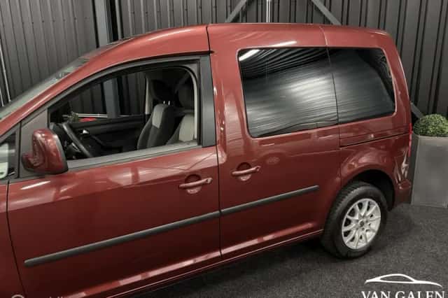 Volkswagen Caddy (2012) thumbnail 3