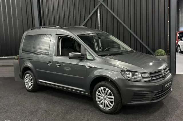 Volkswagen Caddy (2015) thumbnail 5