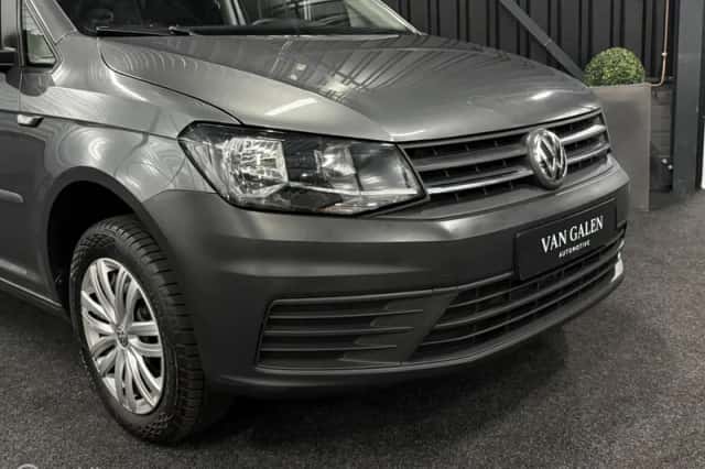 Volkswagen Caddy (2015) thumbnail 6