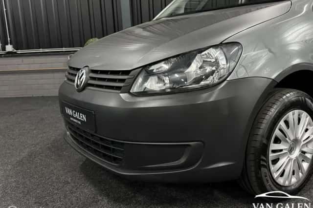 Volkswagen Caddy (2014) thumbnail 2
