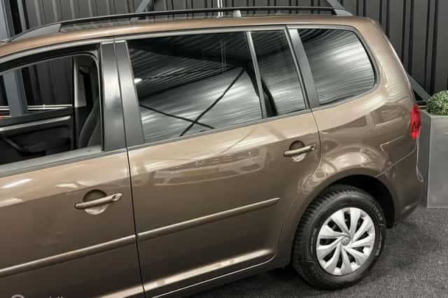 Volkswagen Touran (2011) thumbnail 5