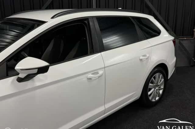SEAT Leon (2014) thumbnail 3