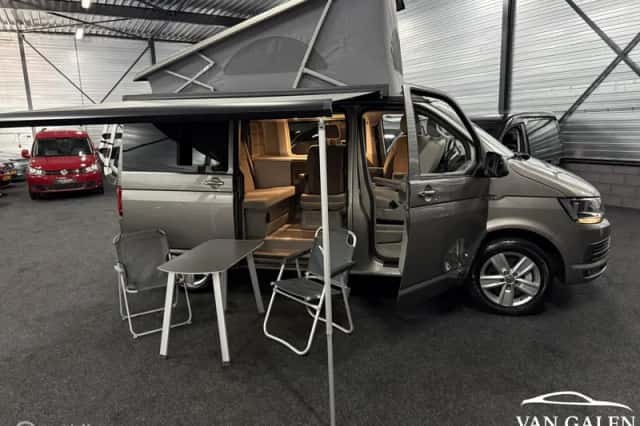 Volkswagen California (2016) thumbnail 2