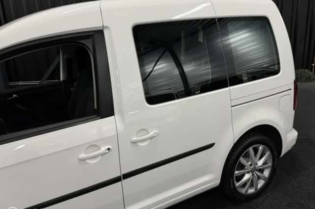 Volkswagen Caddy (2016) thumbnail 5