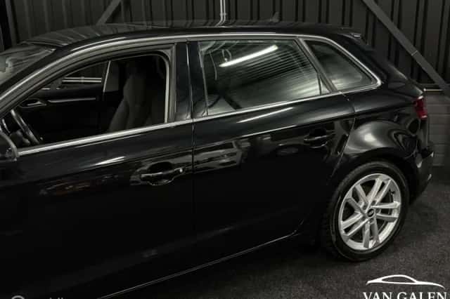 Audi A3 (2014) thumbnail 3