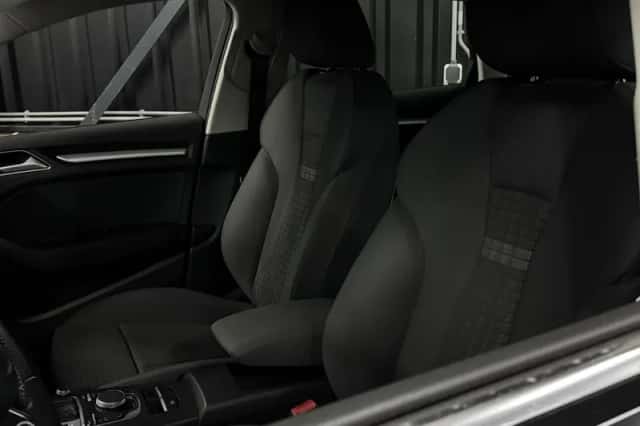 Audi A3 (2014) thumbnail 4