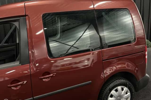 Volkswagen Caddy (2011) thumbnail 4