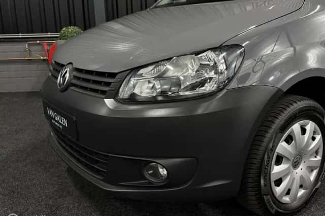 Volkswagen Caddy (2013) thumbnail 2