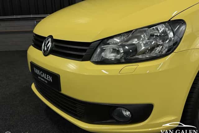 Volkswagen Caddy (2012) thumbnail 2