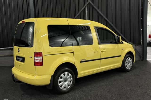 Volkswagen Caddy (2012) thumbnail 6