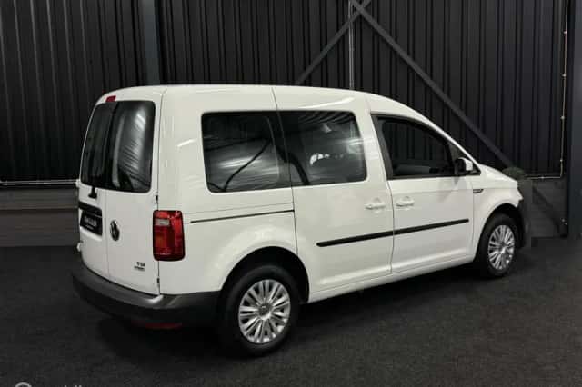 Volkswagen Caddy (2015) thumbnail 6