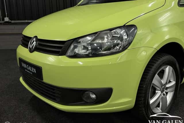Volkswagen Caddy (2012) thumbnail 2