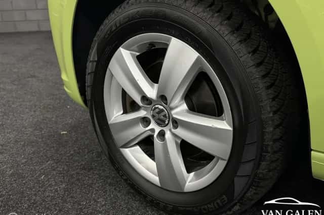 Volkswagen Caddy (2012) thumbnail 3