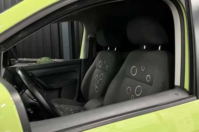 Volkswagen Caddy (2012) thumbnail 4