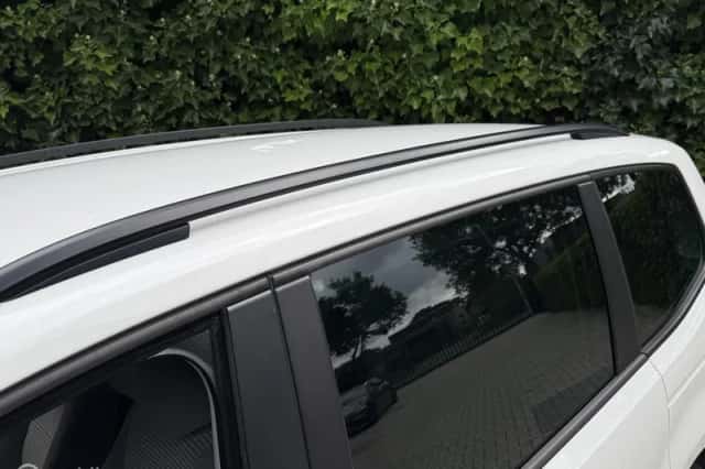 SEAT Alhambra (2011) thumbnail 4