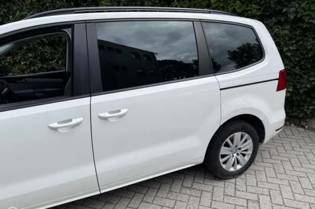 SEAT Alhambra (2011) thumbnail 5
